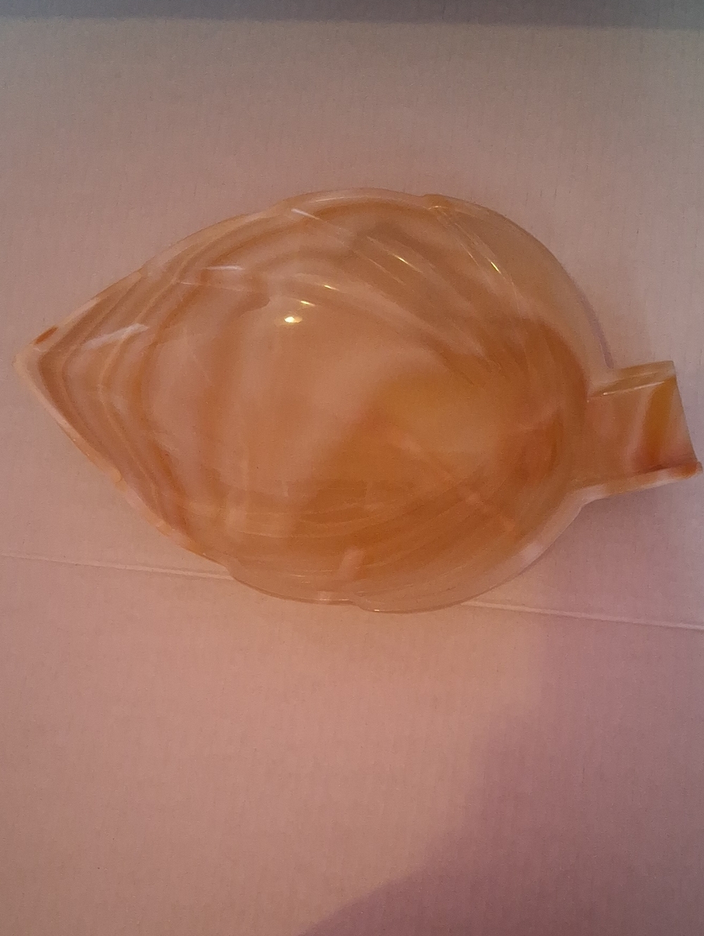 Onyx Leaf Dish in Amber-Tan